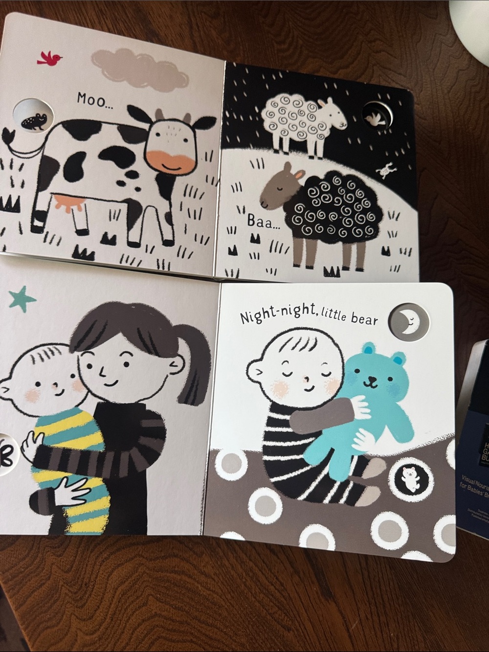 ABC Baby Signs Board Book, Usborne Black & White Books, Finger Puppet Books - Picture 9 of 15